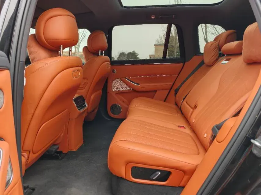 2025 AITO AITO M8 REEV 160HP REEV 53.4KWH,autocango,china used car exporter,china ev exporter,chinese used car exporter,chinese used ev exporter