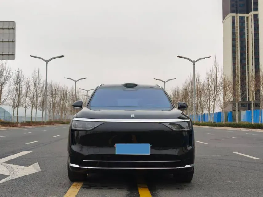 2025 AITO AITO M8 REEV 160HP REEV 53.4KWH,autocango,china used car exporter,china ev exporter,chinese used car exporter,chinese used ev exporter
