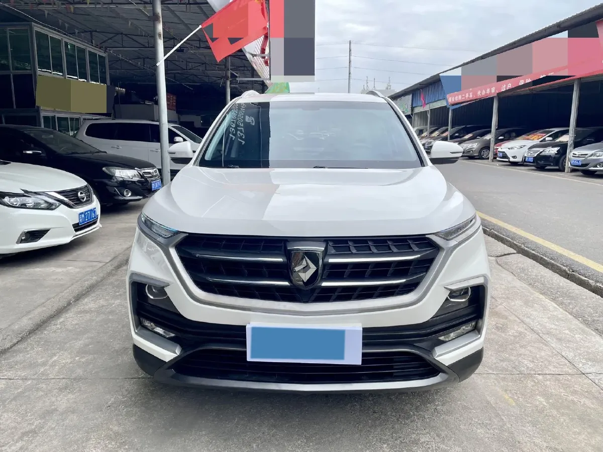 2018 BaoJun 530 1.5T 150HP L4 6MT,autocango,china used car exporter,china ev exporter,chinese used car exporter,chinese used ev exporter