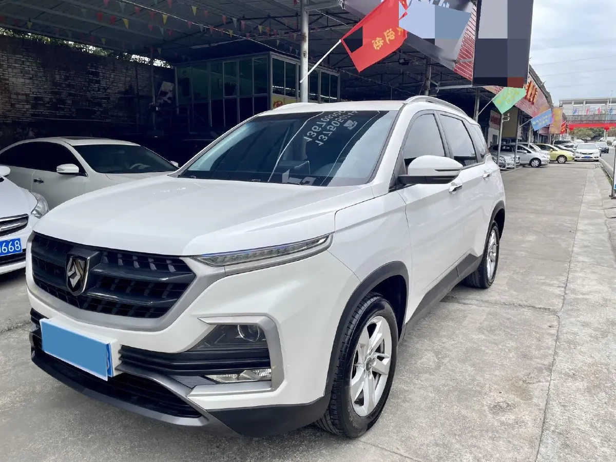 2018 BaoJun 530 1.5T 150HP L4 6MT,autocango,china used car exporter,china ev exporter,chinese used car exporter,chinese used ev exporter