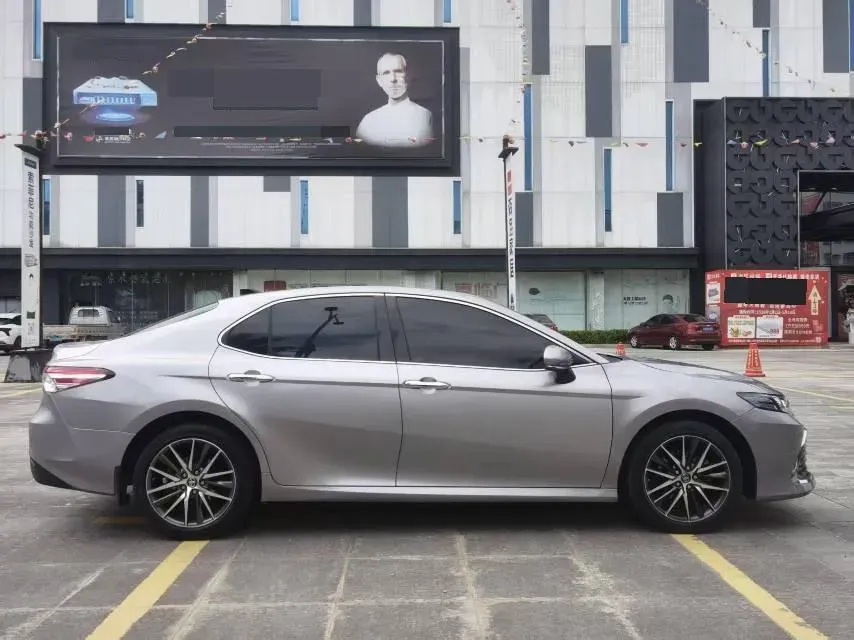 2021 Toyota Camry 2.5L 209HP L4 8AT,autocango,china used car exporter,china ev exporter,chinese used car exporter,chinese used ev exporter