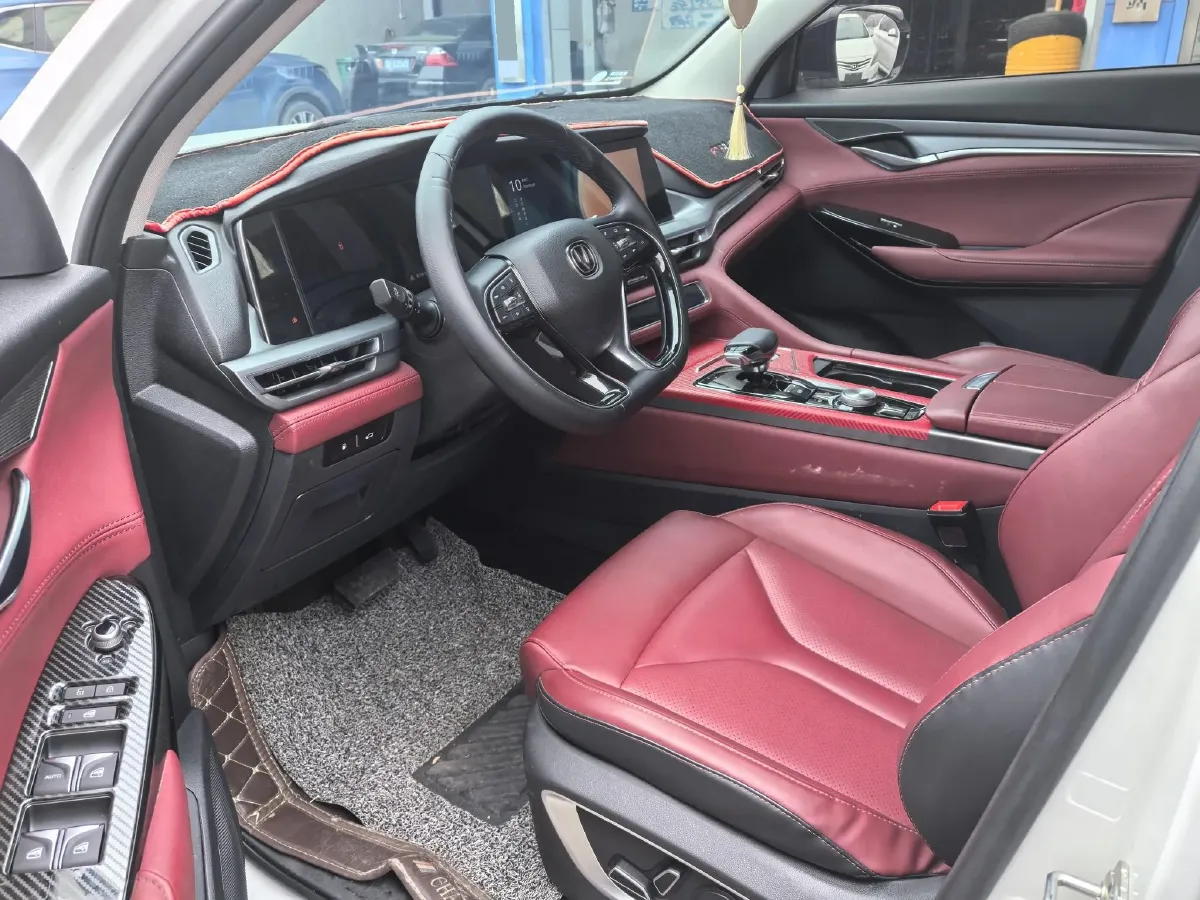 2022 ChangAn CS75 Plus 2.0T 233HP L4 8AT,autocango,china used car exporter,china ev exporter,chinese used car exporter,chinese used ev exporter