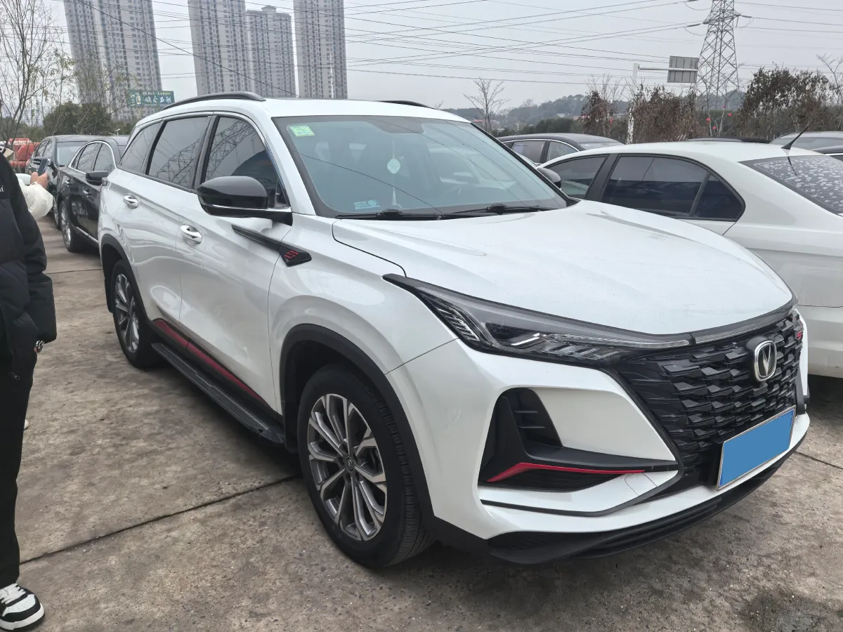 2022 ChangAn CS75 Plus 2.0T 233HP L4 8AT,autocango,china used car exporter,china ev exporter,chinese used car exporter,chinese used ev exporter
