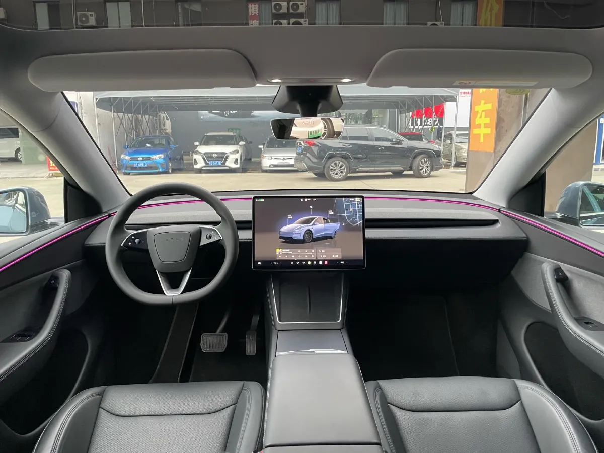 2025 Tesla Model Y BEV 62.5KWH,autocango,china used car exporter,china ev exporter,chinese used car exporter,chinese used ev exporter