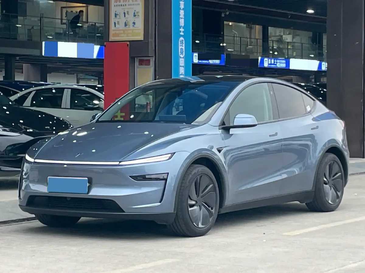 2025 Tesla Model Y BEV 62.5KWH,autocango,china used car exporter,china ev exporter,chinese used car exporter,chinese used ev exporter