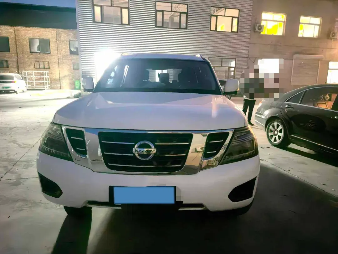 2018 Nissan Patrol 4.0L 279HP V6 7AT,autocango,china used car exporter,china ev exporter,chinese used car exporter,chinese used ev exporter