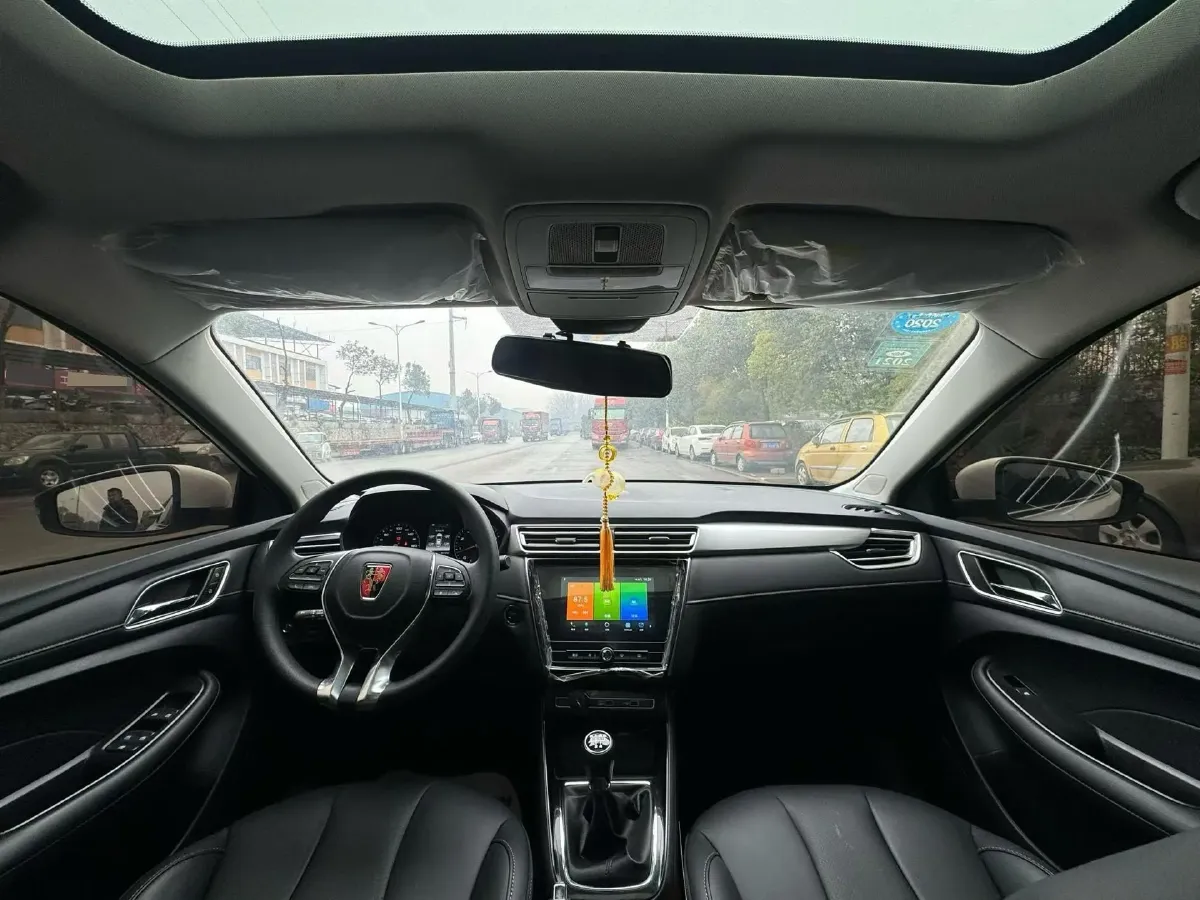 2019 Roewe i5 1.5L 120HP L4 5MT,autocango,china used car exporter,china ev exporter,chinese used car exporter,chinese used ev exporter