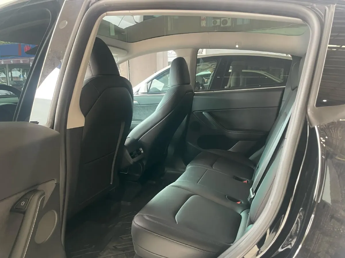 2022 Tesla Model Y BEV 60KWH,autocango,china used car exporter,china ev exporter,chinese used car exporter,chinese used ev exporter