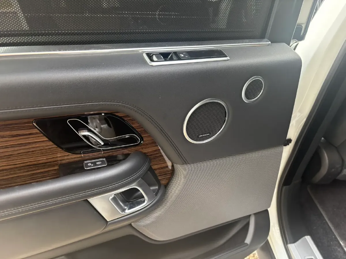 2019 Land Rover Range Rover 3.0T 381HP V6 8AT,autocango,china used car exporter,china ev exporter,chinese used car exporter,chinese used ev exporter