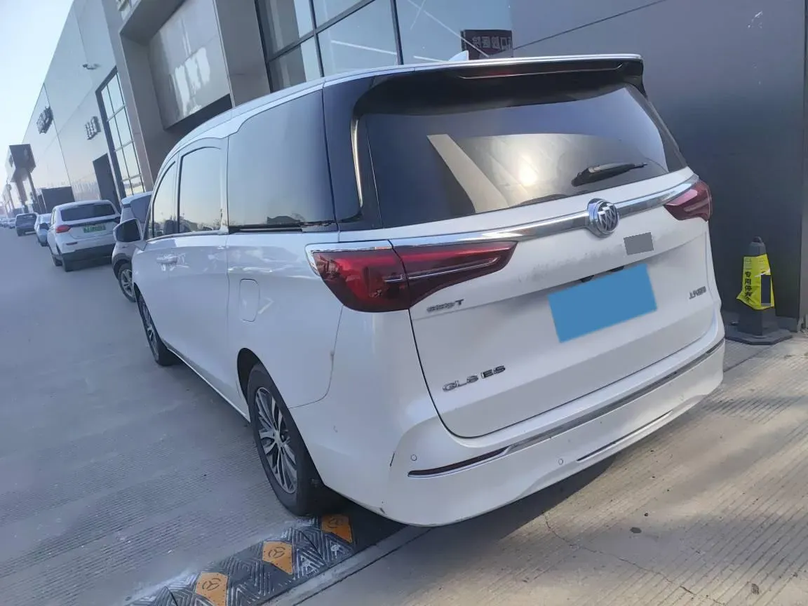 2022 Buick GL8 2.0T 237HP L4 9AT,autocango,china used car exporter,china ev exporter,chinese used car exporter,chinese used ev exporter