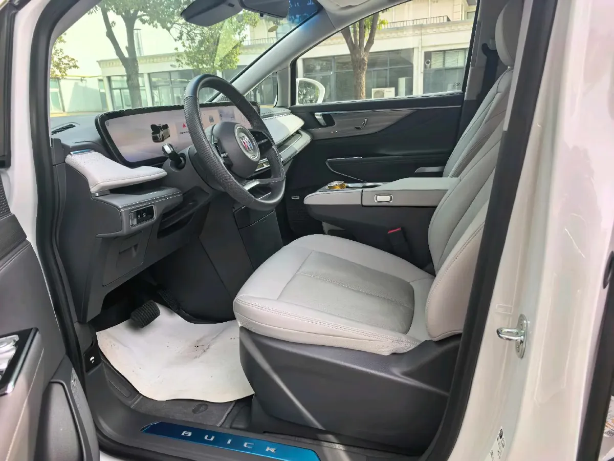 2025 Buick GL8 2.0T 237HP L4 9AT,autocango,china used car exporter,china ev exporter,chinese used car exporter,chinese used ev exporter