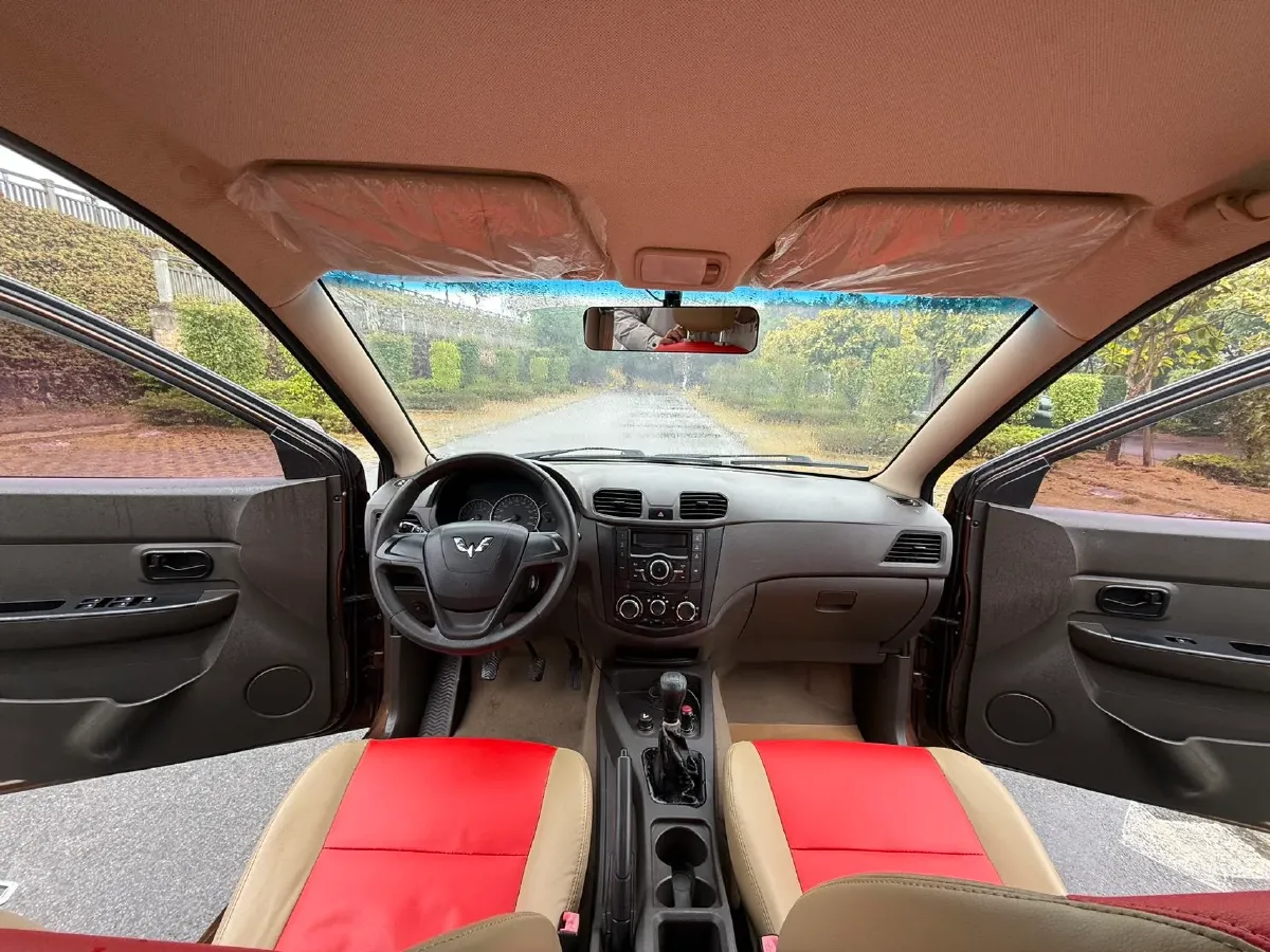 2016 WuLing HongGuang 1.5L 112HP L4 5MT,autocango,china used car exporter,china ev exporter,chinese used car exporter,chinese used ev exporter