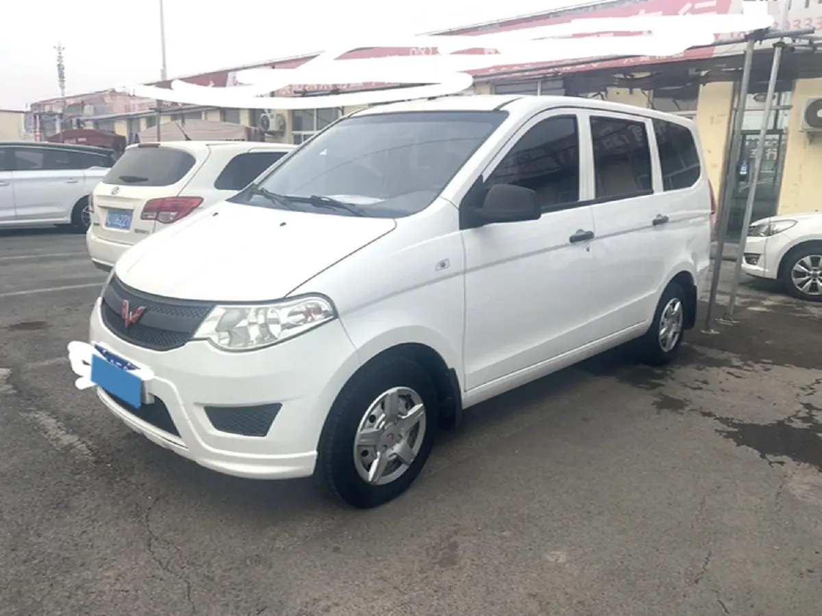 2018 WuLing HongGuang 1.2L 82HP L4 5MT,autocango,china used car exporter,china ev exporter,chinese used car exporter,chinese used ev exporter