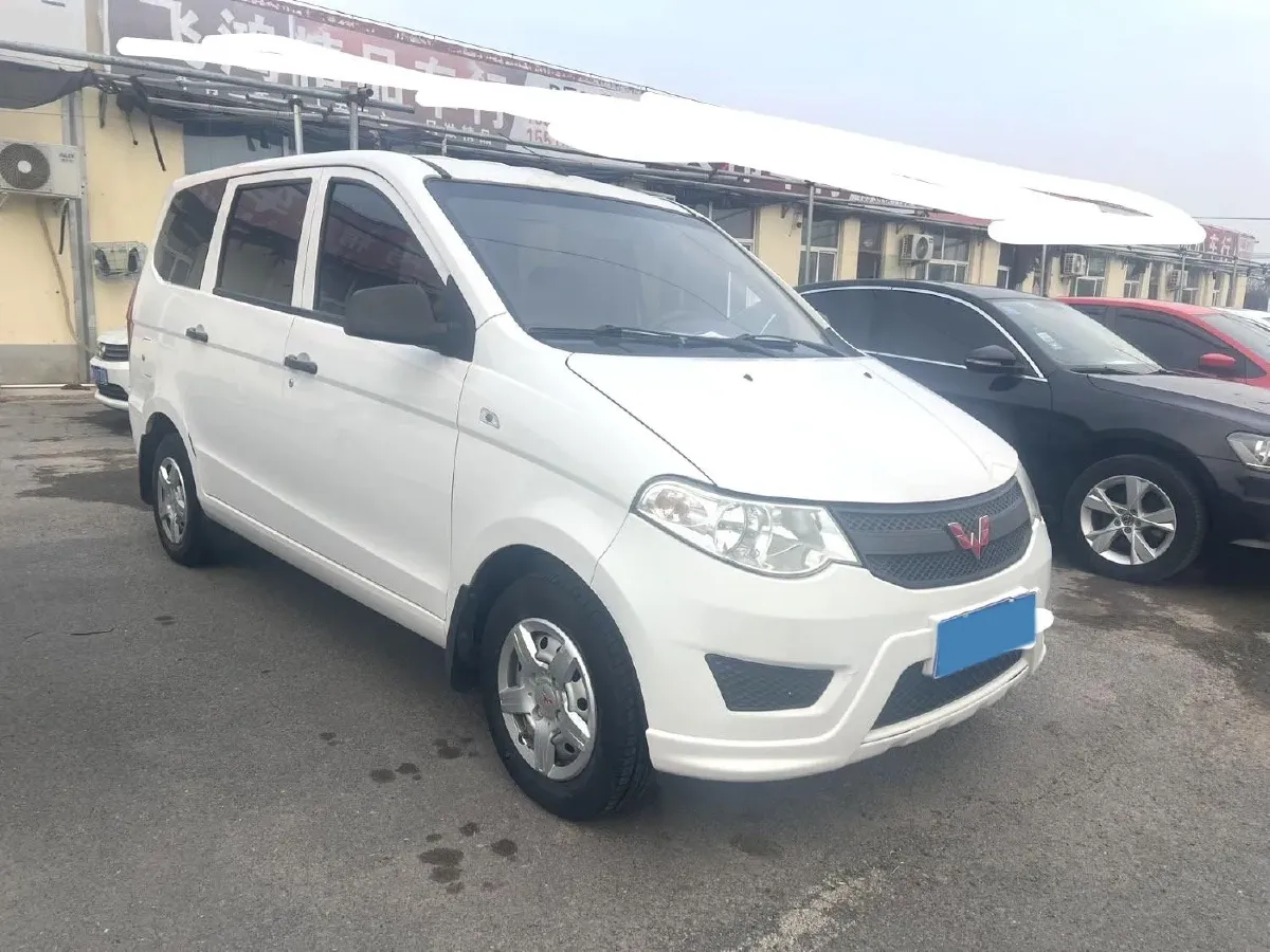 2018 WuLing HongGuang 1.2L 82HP L4 5MT,autocango,china used car exporter,china ev exporter,chinese used car exporter,chinese used ev exporter