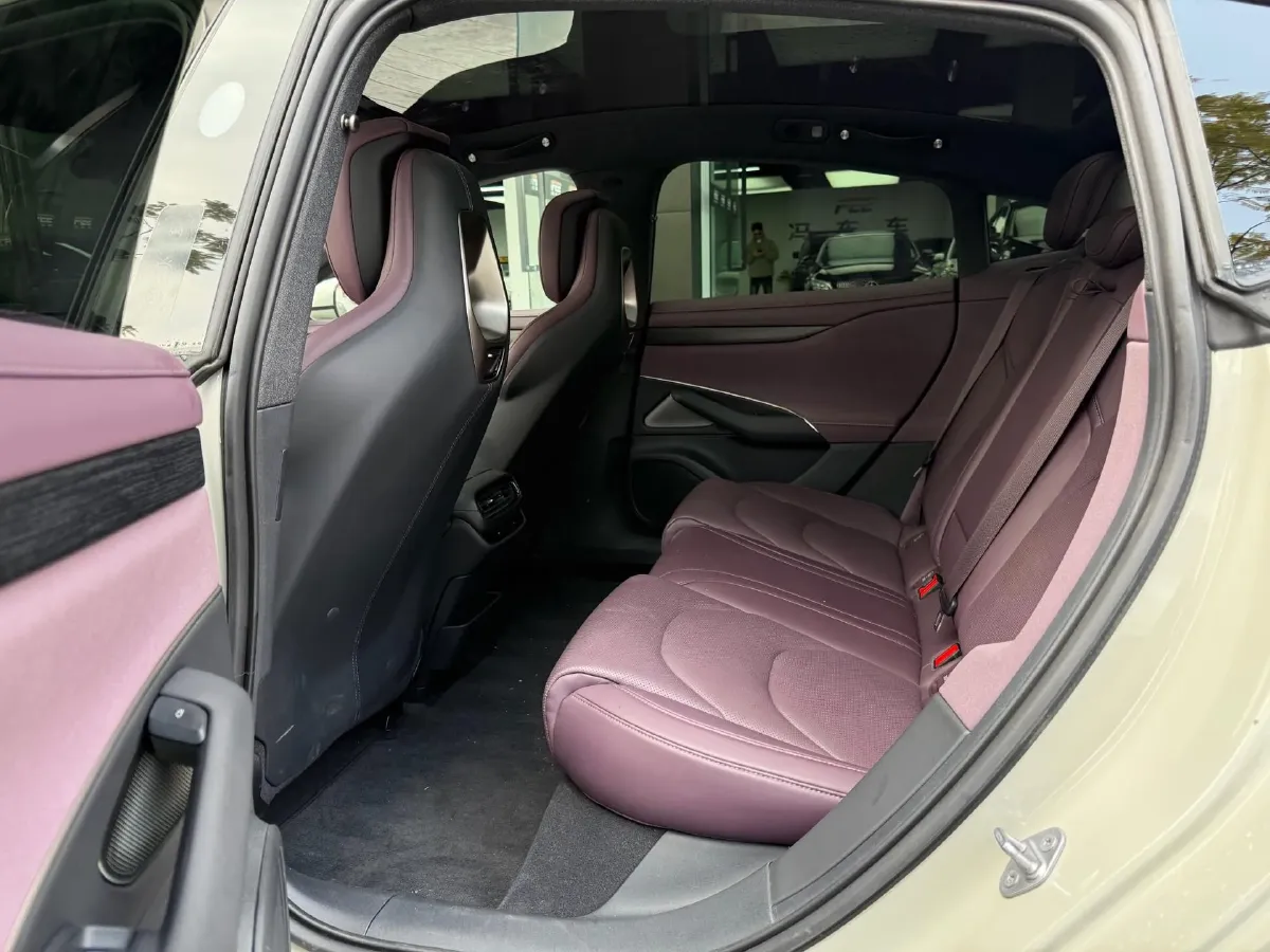 2024 MI SU7 BEV 73.6KWH,autocango,china used car exporter,china ev exporter,chinese used car exporter,chinese used ev exporter