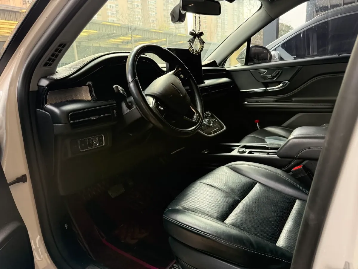 2021 Lincoln Corsair 2.0T 245HP L4 8AT,autocango,china used car exporter,china ev exporter,chinese used car exporter,chinese used ev exporter