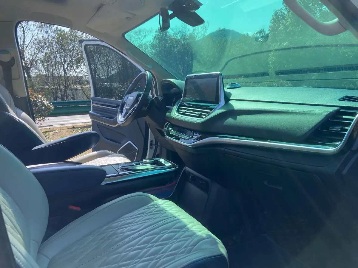 2020 MAXUS G20 2.0T 224HP L4 8AT,autocango,china used car exporter,china ev exporter,chinese used car exporter,chinese used ev exporter