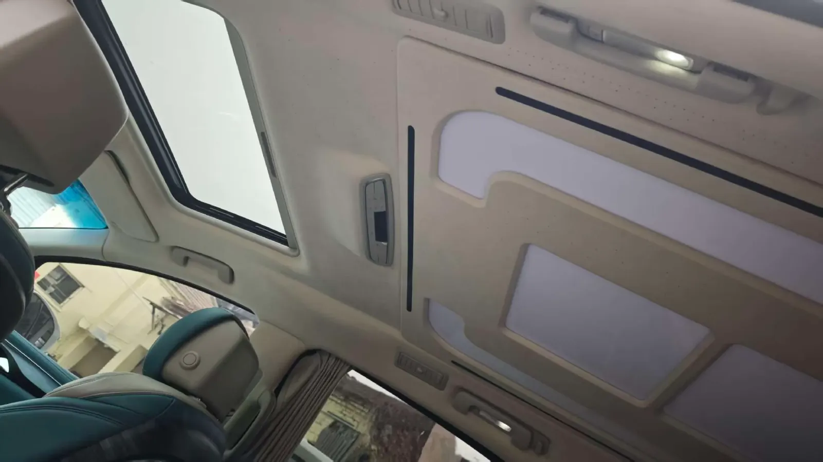 2021 Buick GL8 2.0T 237HP L4 9AT,autocango,china used car exporter,china ev exporter,chinese used car exporter,chinese used ev exporter