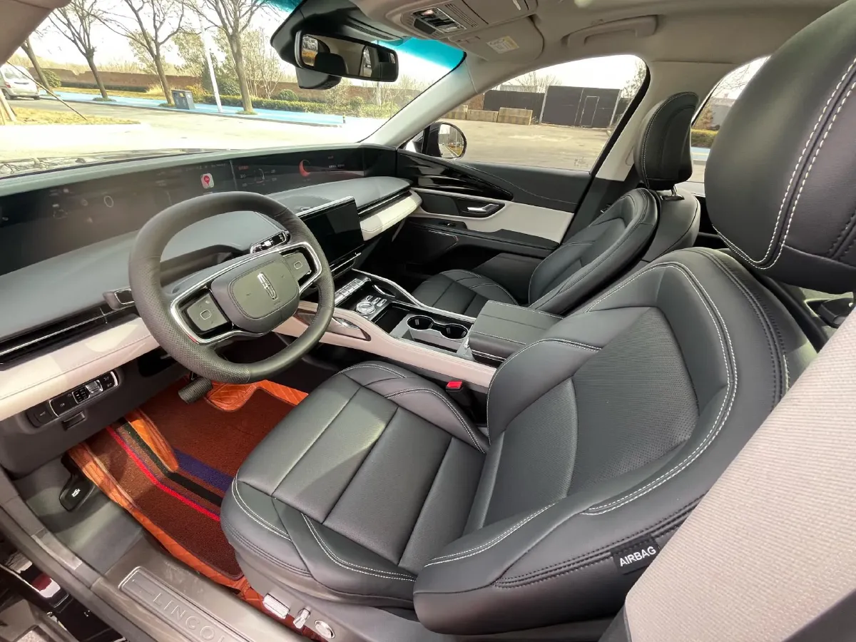 2025 Lincoln Nautilus 2.0T 261HP L4 8AT,autocango,china used car exporter,china ev exporter,chinese used car exporter,chinese used ev exporter