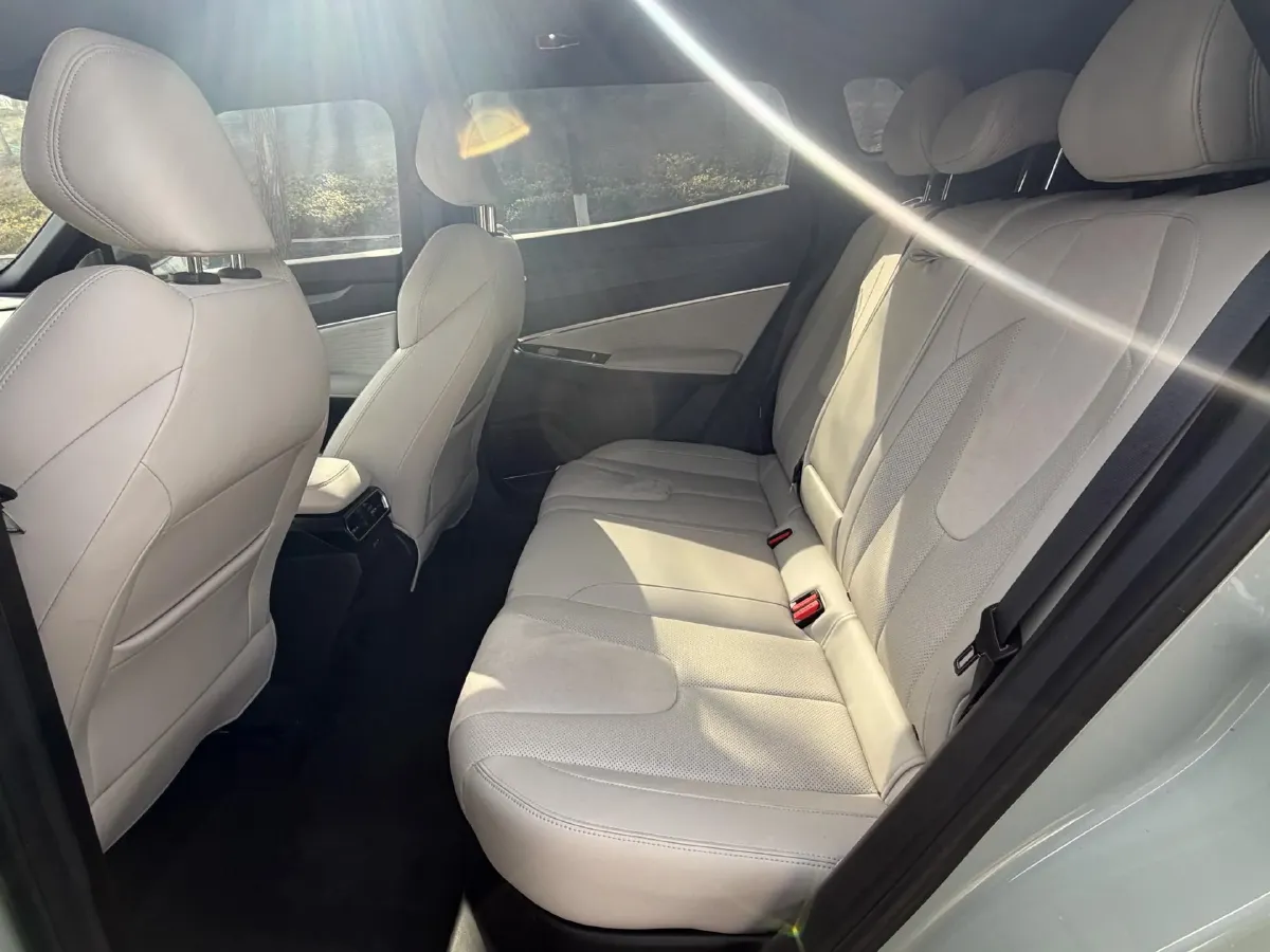 2024 Geely Azkarra 1.5T 181HP L4 7DCT,autocango,china used car exporter,china ev exporter,chinese used car exporter,chinese used ev exporter