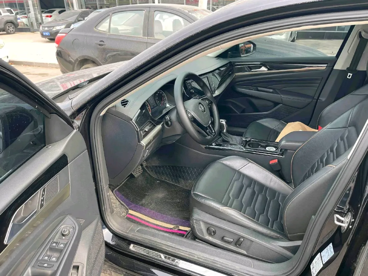 2019 Skoda Kodiak 2.0T 186HP L4 7DCT,autocango,china used car exporter,china ev exporter,chinese used car exporter,chinese used ev exporter