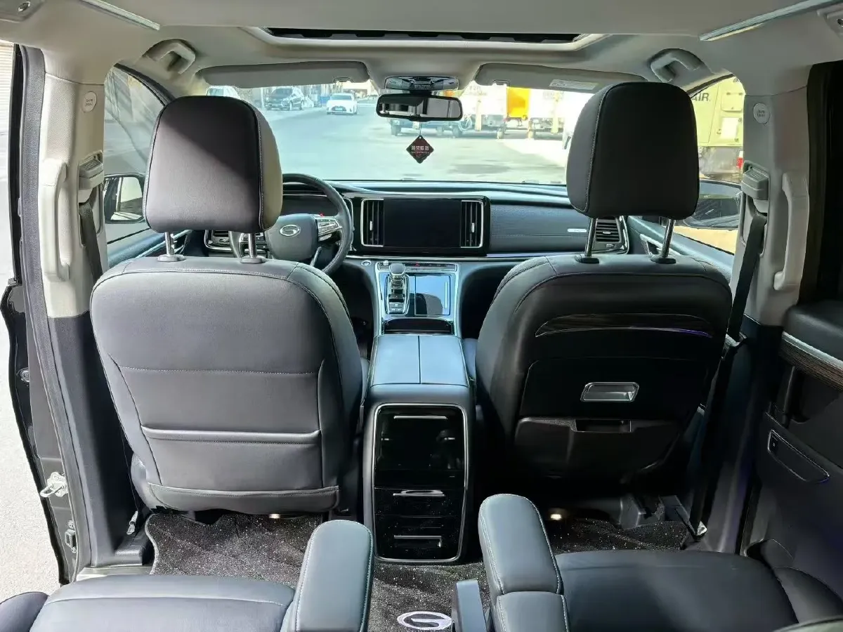 2021 GAC Trumpchi M8 2.0T 252HP L4 8AT,autocango,china used car exporter,china ev exporter,chinese used car exporter,chinese used ev exporter