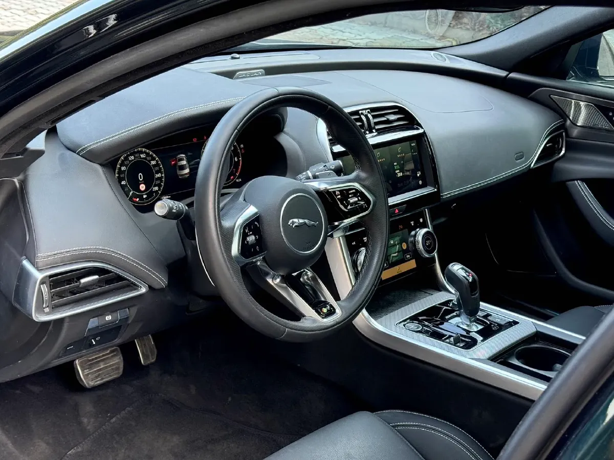 2024 Jaguar XEL 2.0T 250HP L4 8AT,autocango,china used car exporter,china ev exporter,chinese used car exporter,chinese used ev exporter