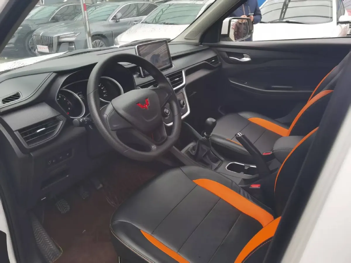 2019 WuLing HongGuang S3 1.5L 99HP L4 6MT,autocango,china used car exporter,china ev exporter,chinese used car exporter,chinese used ev exporter