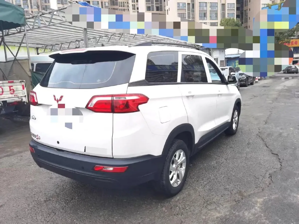 2019 WuLing HongGuang S3 1.5L 99HP L4 6MT,autocango,china used car exporter,china ev exporter,chinese used car exporter,chinese used ev exporter