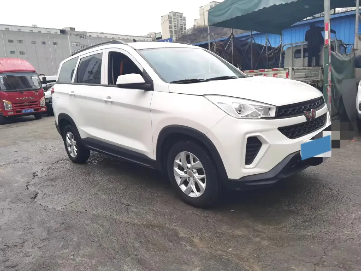 2019 WuLing HongGuang S3 1.5L 99HP L4 6MT,autocango,china used car exporter,china ev exporter,chinese used car exporter,chinese used ev exporter