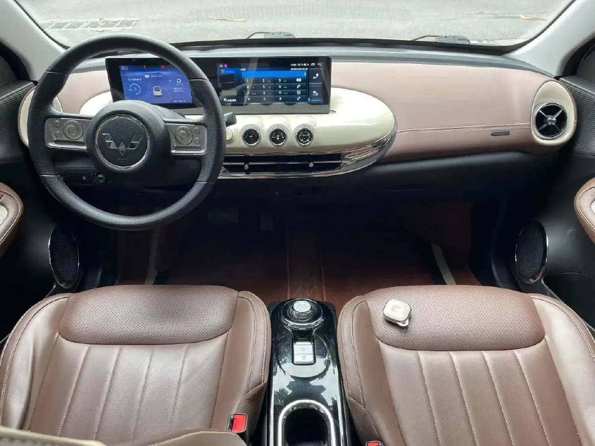 2023 WuLing BinGuo BEV 31.9KWH,autocango,china used car exporter,china ev exporter,chinese used car exporter,chinese used ev exporter