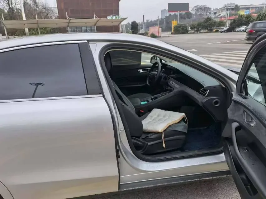 2025 Roewe D7 1.5L 112HP L4 1DHT PHEV 19.7KWH,autocango,china used car exporter,china ev exporter,chinese used car exporter,chinese used ev exporter