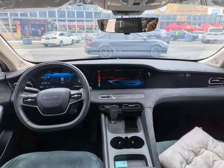 2025 Roewe D7 1.5L 112HP L4 1DHT PHEV 19.7KWH,autocango,china used car exporter,china ev exporter,chinese used car exporter,chinese used ev exporter