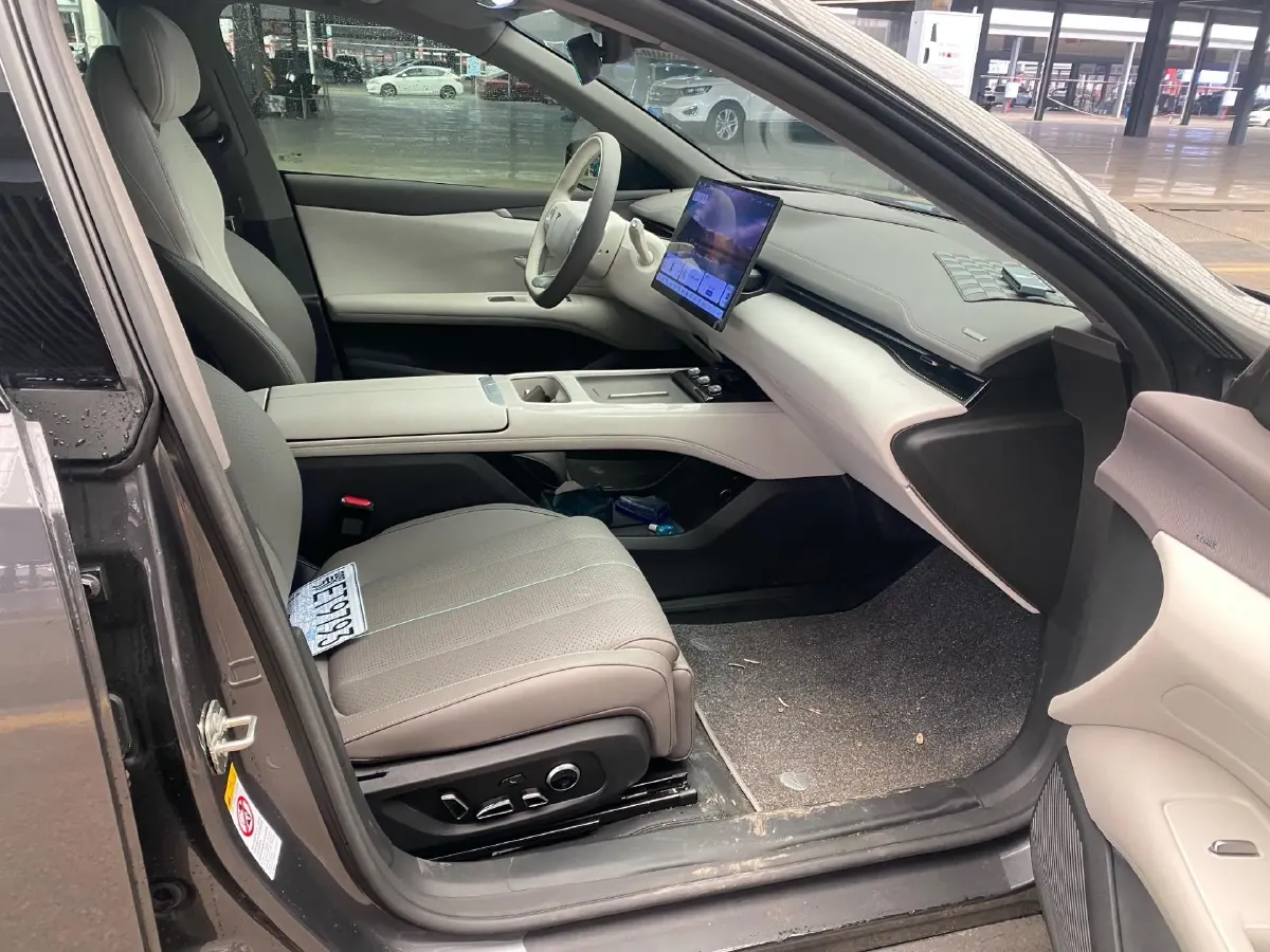 2025 Deepal L07 BEV 56.12KWH,autocango,china used car exporter,china ev exporter,chinese used car exporter,chinese used ev exporter