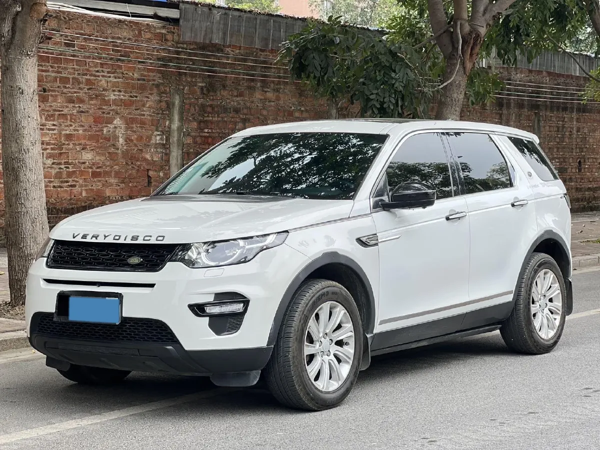 2017 Land Rover Discovery Sport 2.0T 241HP L4 9AT,autocango,china used car exporter,china ev exporter,chinese used car exporter,chinese used ev exporter