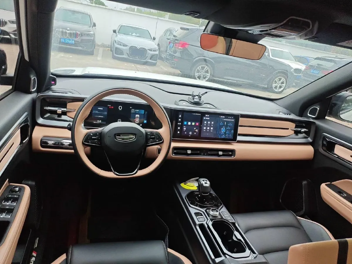 2023 Geely ICON 1.5T 181HP L4 7DCT,autocango,china used car exporter,china ev exporter,chinese used car exporter,chinese used ev exporter