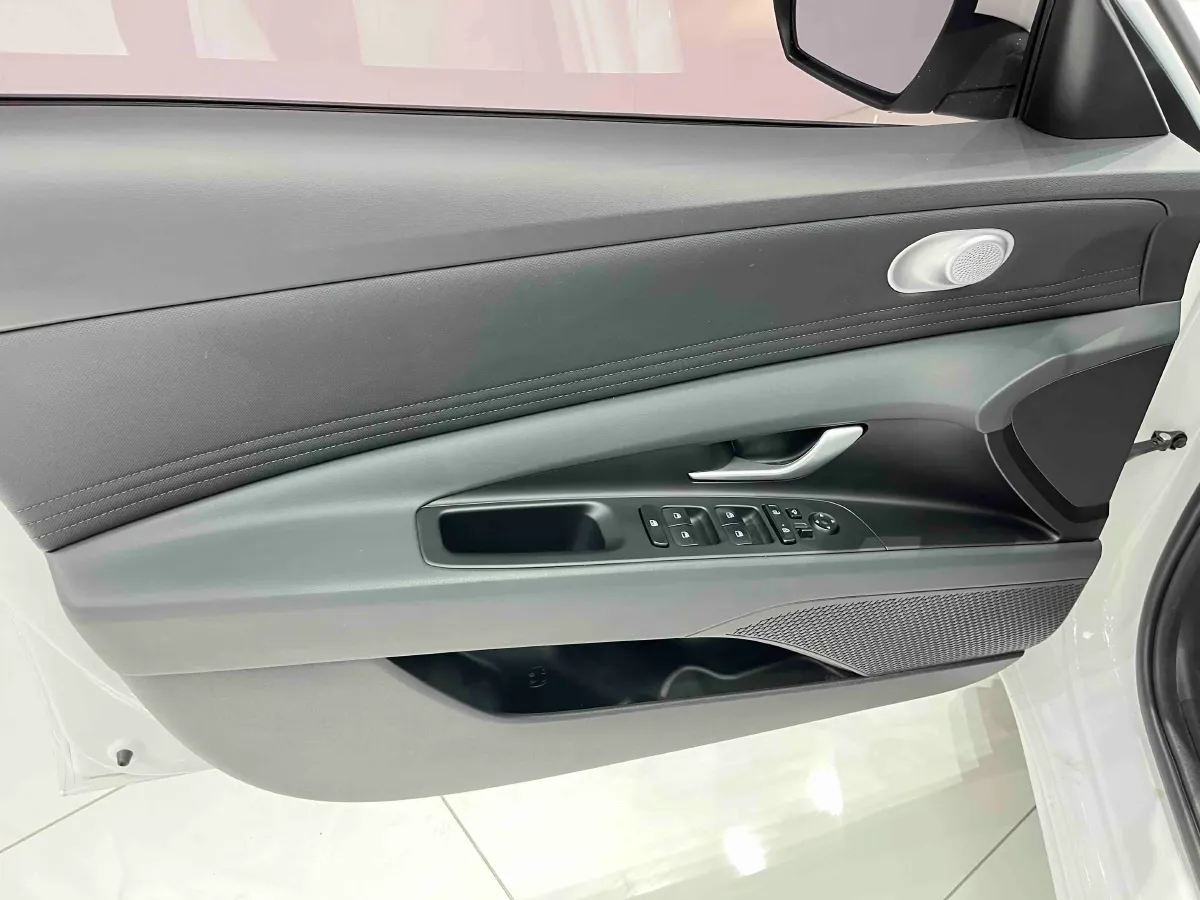 2022 Hyundai Elantra 1.5L 115HP L4 CVT,autocango,china used car exporter,china ev exporter,chinese used car exporter,chinese used ev exporter