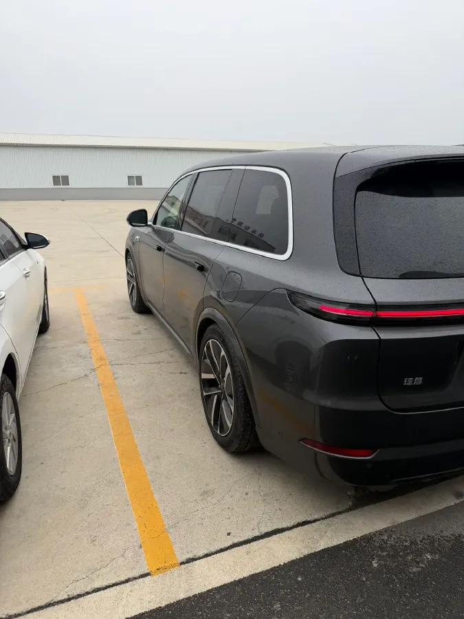 2022 Li L9 Range Extended 154HP REEV 42.6KWH,autocango,china used car exporter,china ev exporter,chinese used car exporter,chinese used ev exporter