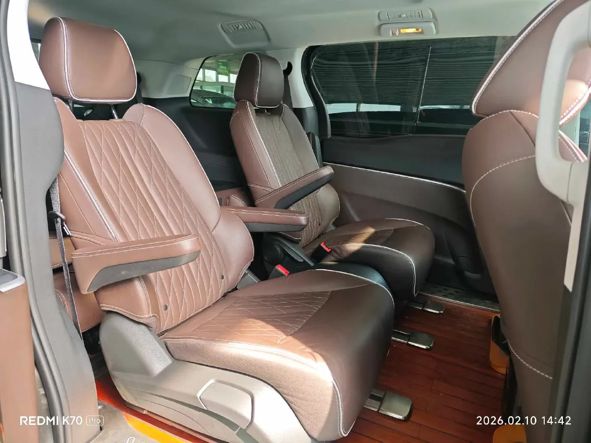 2022 Buick GL8 2.0T 237HP L4 9AT,autocango,china used car exporter,china ev exporter,chinese used car exporter,chinese used ev exporter