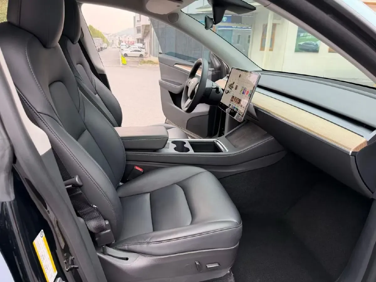 2021 Tesla Model Y BEV 60KWH,autocango,china used car exporter,china ev exporter,chinese used car exporter,chinese used ev exporter