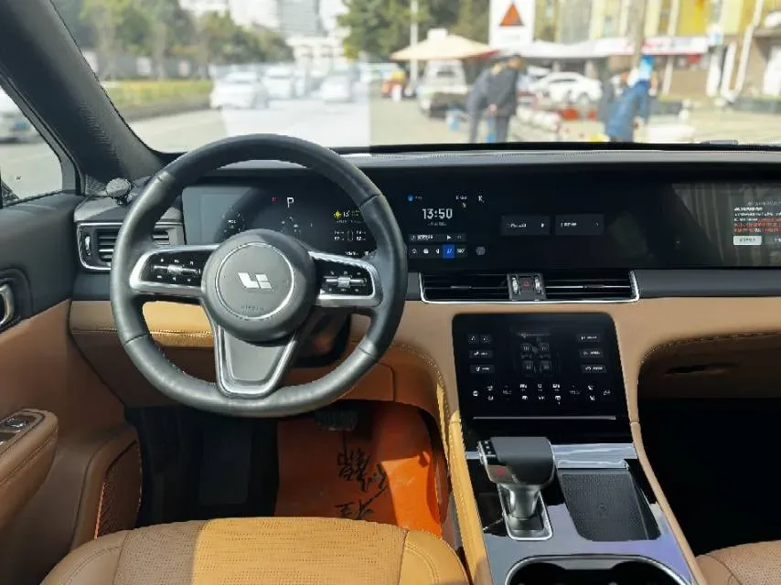 2021 Li ONE Range Extended 131HP REEV 40.5KWH,autocango,china used car exporter,china ev exporter,chinese used car exporter,chinese used ev exporter