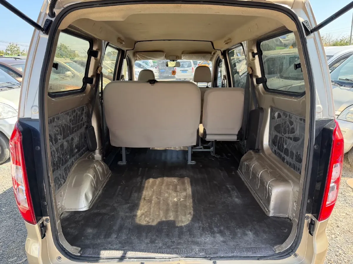 2019 WuLing HongGuang V 1.5L 99HP L4 6MT,autocango,china used car exporter,china ev exporter,chinese used car exporter,chinese used ev exporter