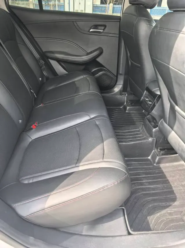 2023 Roewe i5 1.5L 129HP L4 CVT,autocango,china used car exporter,china ev exporter,chinese used car exporter,chinese used ev exporter