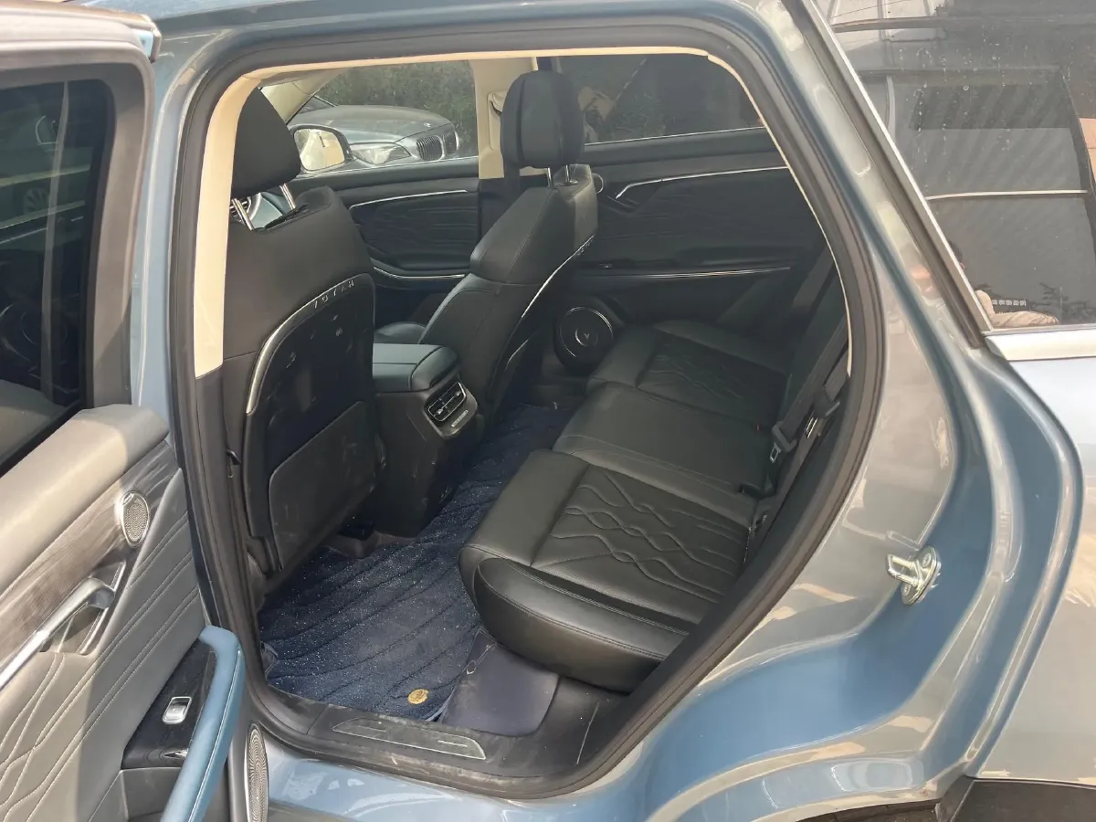 2022 Voyah FREE Range Extended 109HP REEV 33KWH,autocango,china used car exporter,china ev exporter,chinese used car exporter,chinese used ev exporter