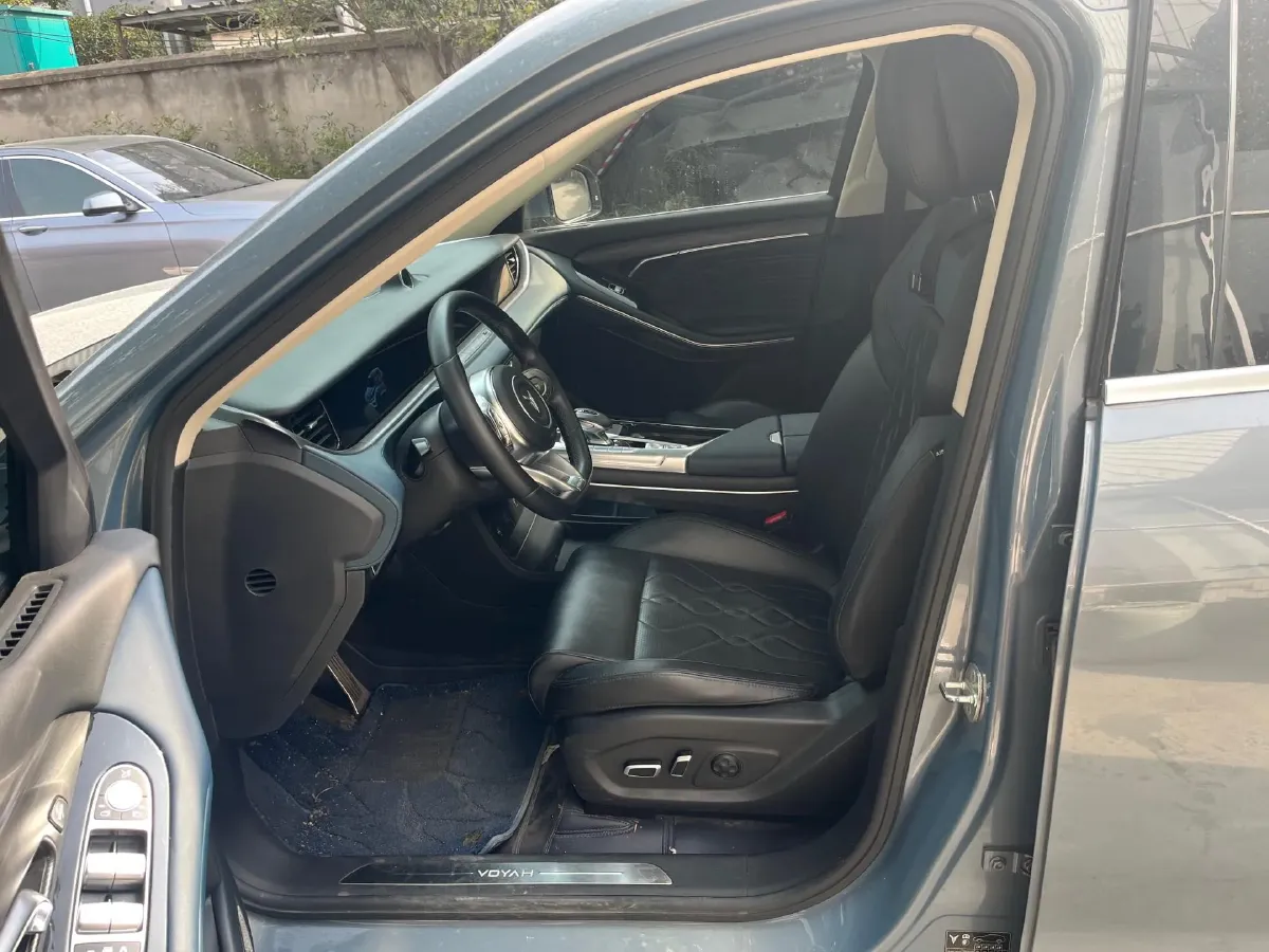 2022 Voyah FREE Range Extended 109HP REEV 33KWH,autocango,china used car exporter,china ev exporter,chinese used car exporter,chinese used ev exporter