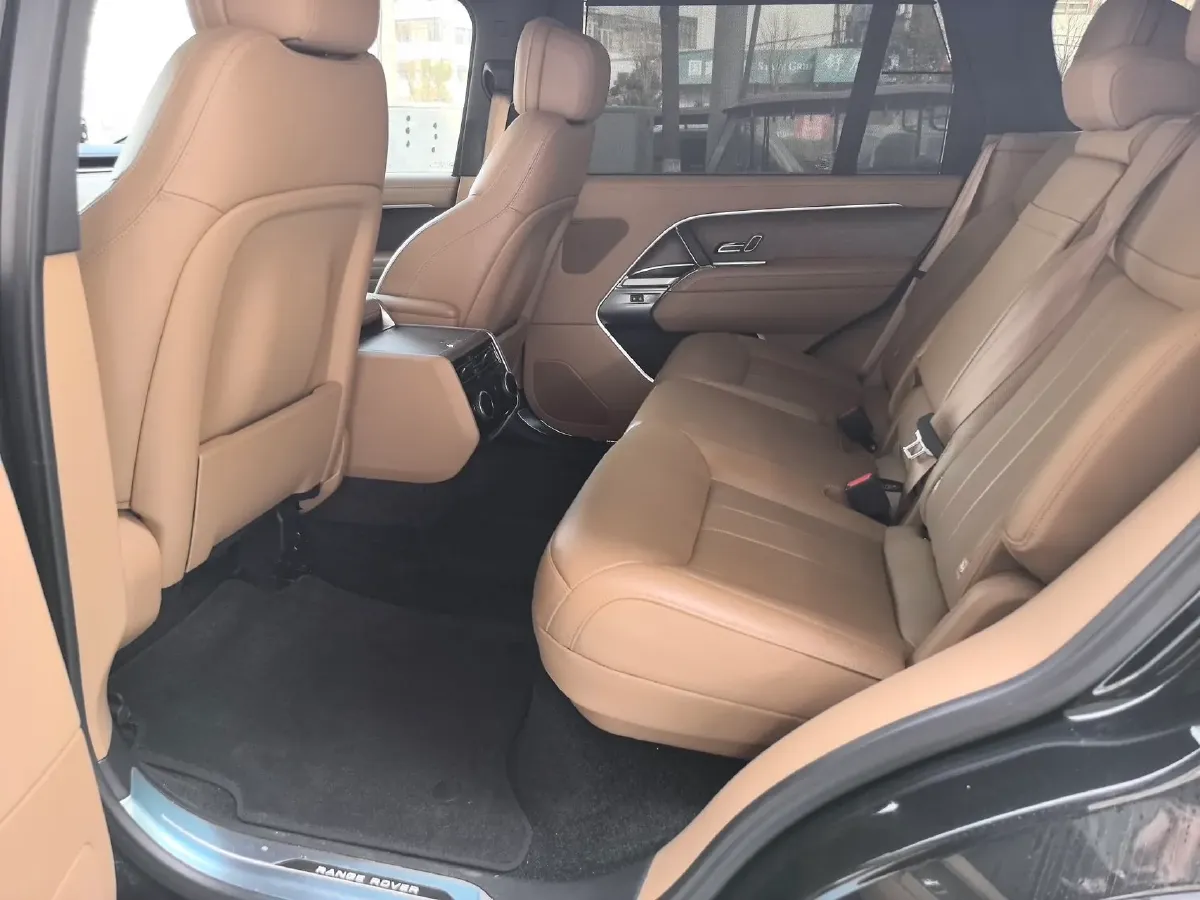 2025 Land Rover Range Rover 3.0T 400HP L6 8AT,autocango,china used car exporter,china ev exporter,chinese used car exporter,chinese used ev exporter