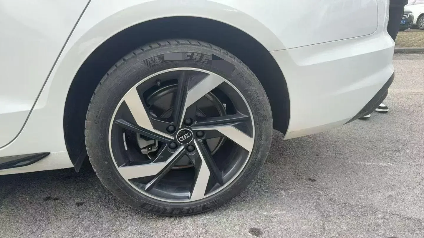 2023 Audi A4L 2.0T 190HP L4 7DCT,autocango,china used car exporter,china ev exporter,chinese used car exporter,chinese used ev exporter