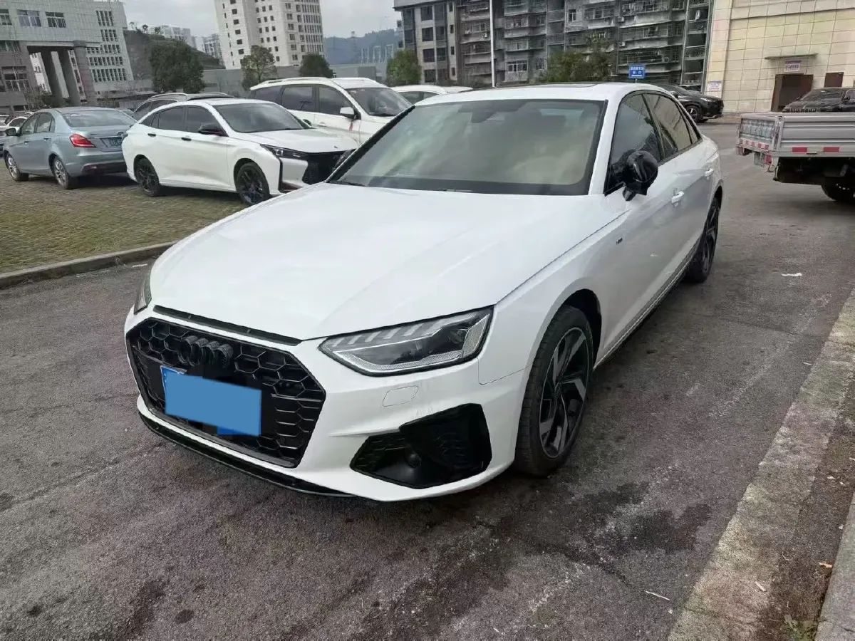 2023 Audi A4L 2.0T 190HP L4 7DCT,autocango,china used car exporter,china ev exporter,chinese used car exporter,chinese used ev exporter