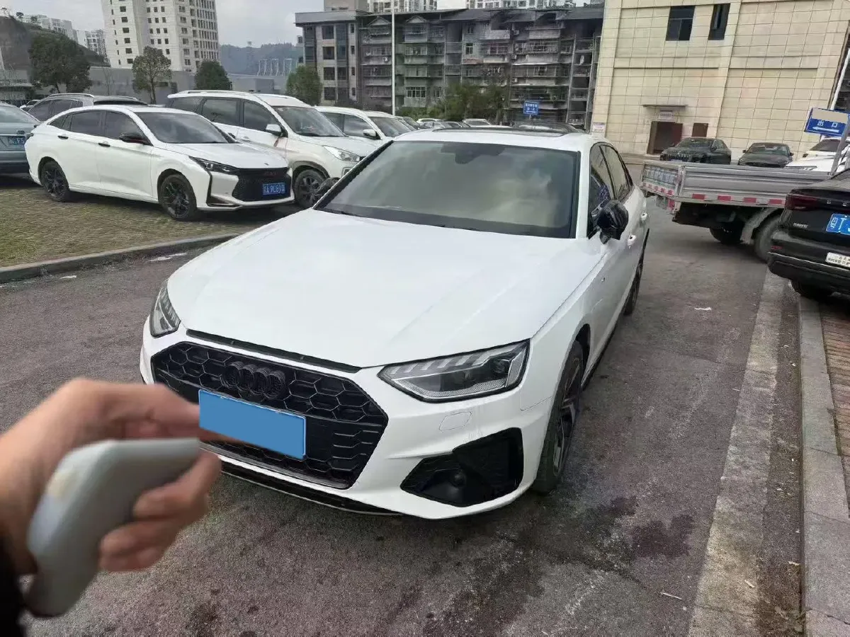 2023 Audi A4L 2.0T 190HP L4 7DCT,autocango,china used car exporter,china ev exporter,chinese used car exporter,chinese used ev exporter