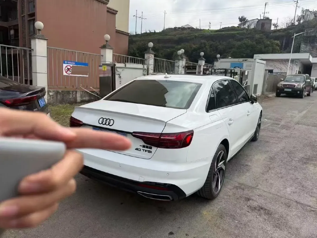 2023 Audi A4L 2.0T 190HP L4 7DCT,autocango,china used car exporter,china ev exporter,chinese used car exporter,chinese used ev exporter